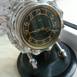 Sovet istehsalı olan Mayak saatı. İşləmir, təmir