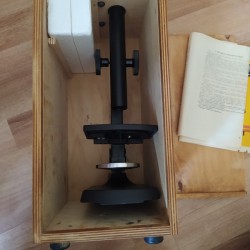 Mikroskop УШМ-1 1979-сu il istehsalıdı. təzədi upakovkada.