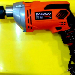 Drel Daewoo Dad model 950 watt gücündə ,13 mmlik dəmir
