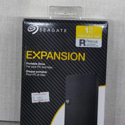 Xarici hard disk 1tb 100azn Model: Seagate Expansion .
