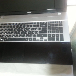 Acer aspire v3 771g 17.3"; boyuk ekran FHD ekran 1920х1080;