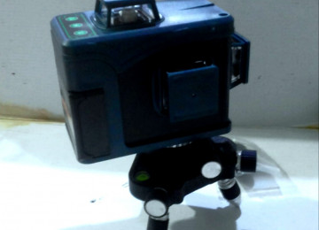 Lazer Urvin Arita model 360 dərəcəli 3d modelidir. Model 12