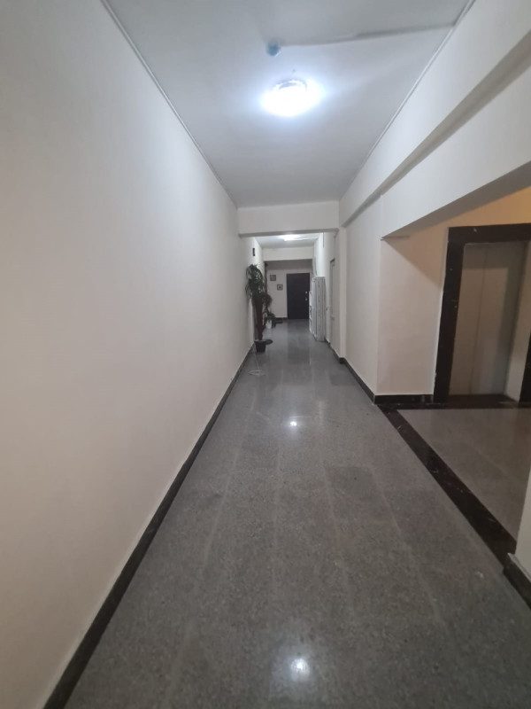 Satilir qaraj ile birlikde SATİŞ / Təcildir. Musabeyov parikin yaninda. Asan xidmetle