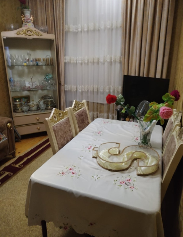 kupcali ev Xirdalan seheri Ugur marketin yaxinliqinda sahesi 80 kvm 3