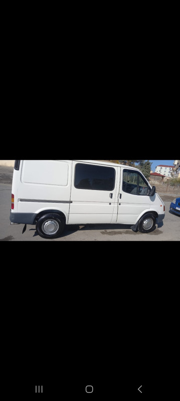 Arendaya verilir Ford transit yuk ucundu.gunluk ve ya ayliq arendaya