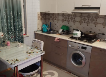 Xirdalan seheri Ugur marketin yaxinliqinda sahesi 80 kvm 3