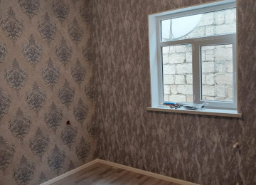 Xirdadalan seheri Ugur marketin arxasinda qosa dasla