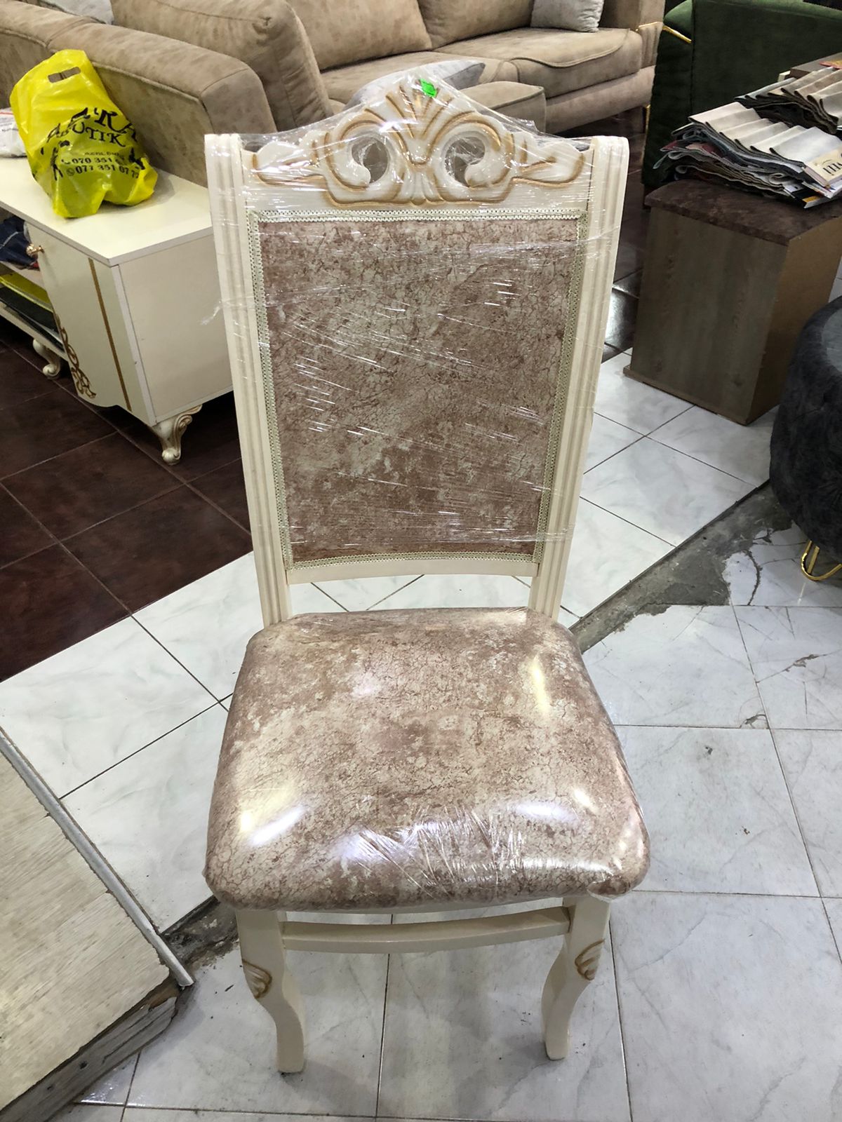 Stul Sifarişlə hazırlanır Rəng seçimi var Şəhərdaxili