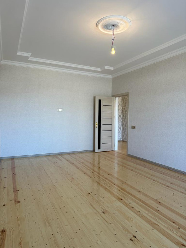 heyet evi Zabrat Mehemmedli yolu esas yoldan 200 metr arali 4 terefi