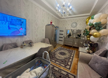 Təcili satılır! Xırdalan şəhərində 2 mərtəbəli kürsülü,4