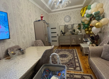 Təcili satılır! Xırdalan şəhərində 2 mərtəbəli kürsülü,4