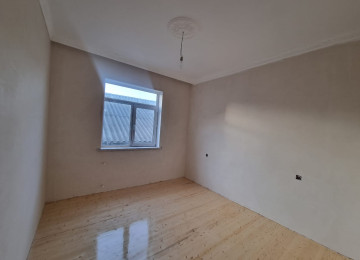 Zabrat qes.307 sayli mektebe yaxin,qapiya qeder asfaltli, 3