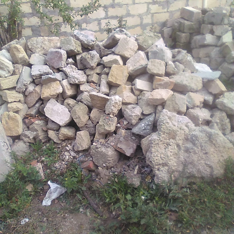pulsuz das ve kubikler ehdiyaci olanlar ucun PULSUZ SATİLİR KUBİK DASLAR kime lazimdirsa hec bir odenis