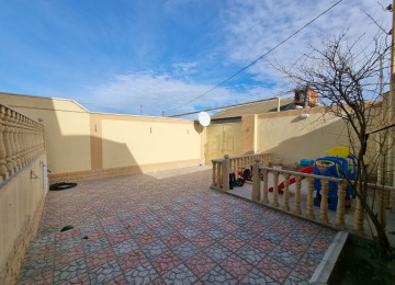 Zabrat 1 qesebesinde mescide yaxin yerde esas yola yaxin