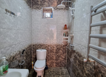 Zabrat 1qesebesinde 307 sayli mekteb yaninda,marşuruta 100