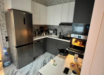 Zabrat 1 qəsəbəsinin merkezinde KUPCALİ EV AXTARANLARİN