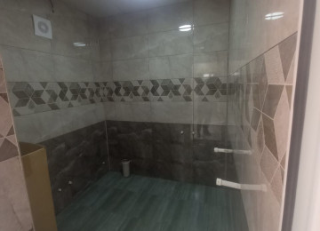 Zabrat qes.Ats yolu 2 sotda 65 kvm.sahesi olan 2 otaqli ev