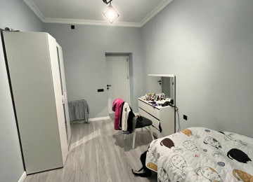 Zabrat 1 qəsəbəsinin merkezinde KUPCALİ EV AXTARANLARİN