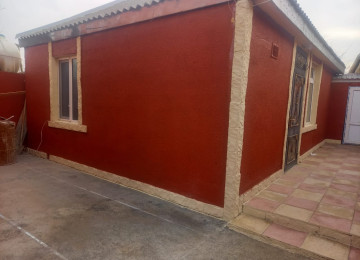 Zabrat qes.Ats yolu 2 sotda 65 kvm.sahesi olan 2 otaqli ev