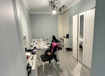 Zabrat 1 qəsəbəsinin merkezinde KUPCALİ EV AXTARANLARİN