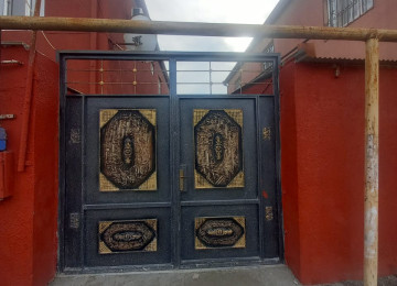 Zabrat qes.Ats yolu 2 sotda 65 kvm.sahesi olan 2 otaqli ev