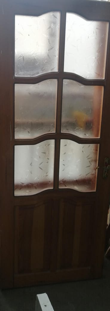 3 ədəd qapı 79x2 m. Qiyməti biri 50 azn. Ünvan Sumqayıt.