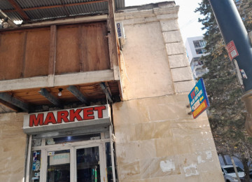 Şəhərin mərkəzində Azadlıq prosbekti 80 də 28 may