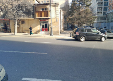 Şəhərin mərkəzində Azadlıq prosbekti 80 də 28 may