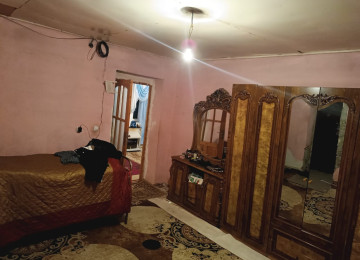 Bine qesebesinde Uğur marketə yaxın yola marşuruta az