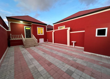 Hövsan qesebesinde Adem market yaninda yola yaxin yerde