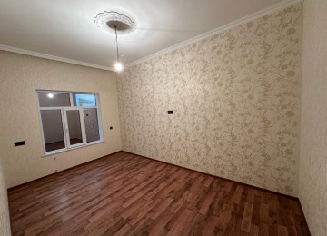 Hövsan qesebesinde Adem market yaninda yola yaxin yerde