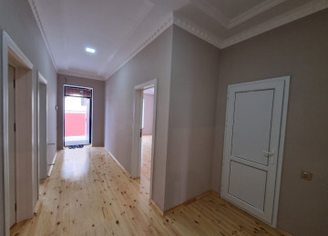 Zabrat 1qesebesinde QAI arxa yolunda paliklinikaya yaxin