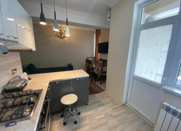 Çox təcili satılır. Zərifə parkının yanı Üzeyir şadlıq