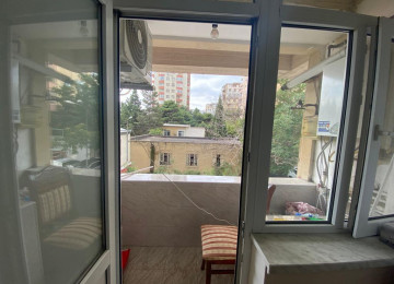 Çox təcili satılır. Zərifə parkının yanı Üzeyir şadlıq