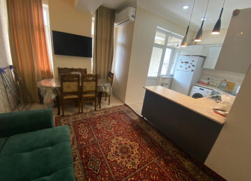 Çox təcili satılır. Zərifə parkının yanı Üzeyir şadlıq