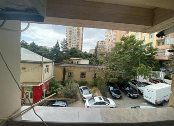 Çox təcili satılır. Zərifə parkının yanı Üzeyir şadlıq