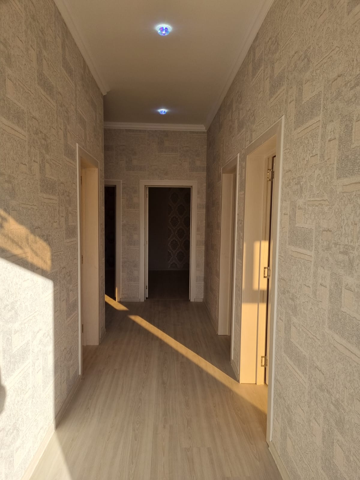 COX KEYFİYYETLE ÖZUNE TUKİLMİŞ EV SATİLİR! Zabrat qesebesi