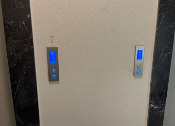 Nəsimi rayonu 28 may metrosunun yanı .Yenicə tikilmiş 16