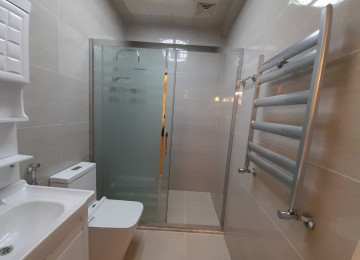 Şəhərin mərkəzində Azadlıq prosbektində 28 may Metrosunun