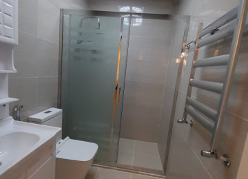 Şəhərin mərkəzində Azadlıq prosbektində 28 may Metrosunun