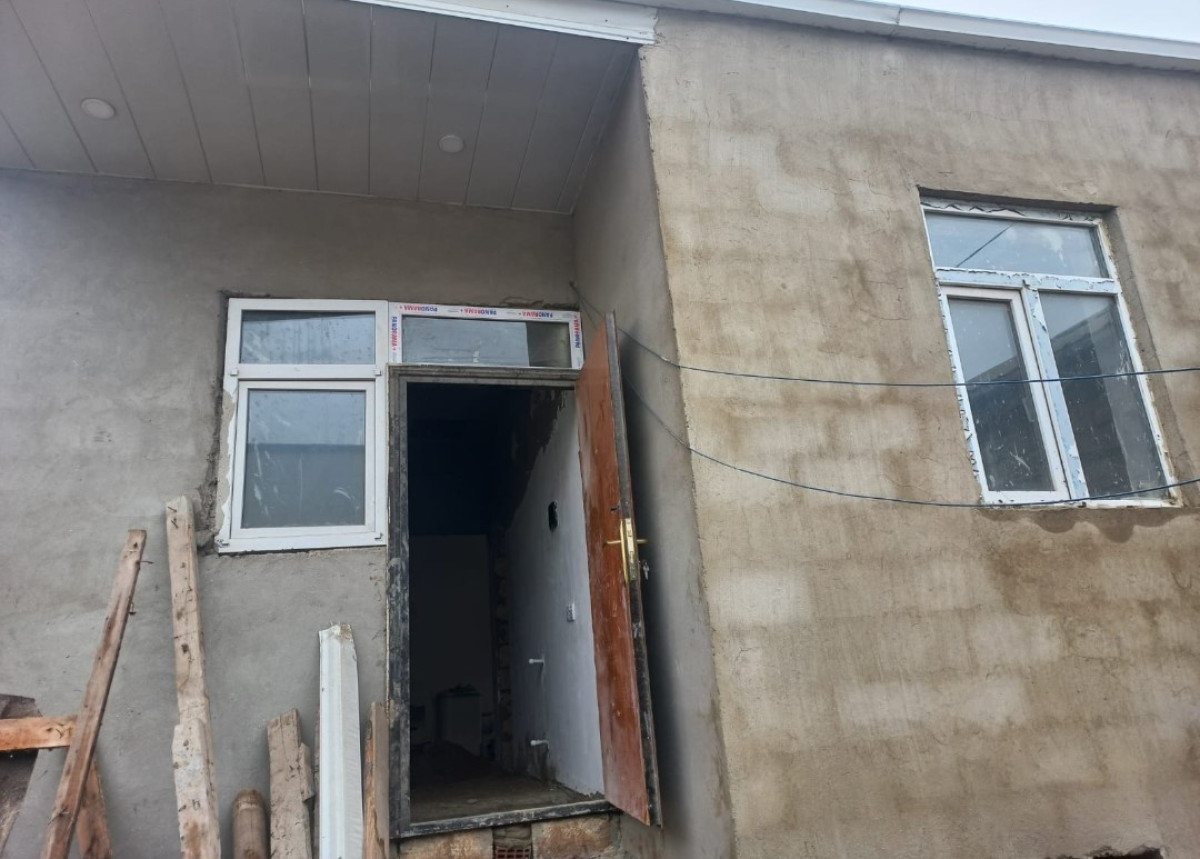 kreditli ev Xirdalan seheri 596 sayli marsurut yolunda sot yarimin