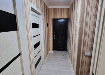 Qara Qarayev metrosuna 1 dəqiqəlik piyada məsafədə . Abad