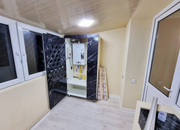 Qara Qarayev metrosuna 1 dəqiqəlik piyada məsafədə . Abad