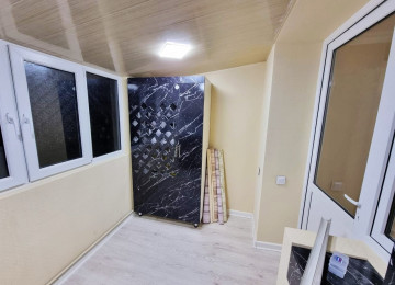 Qara Qarayev metrosuna 1 dəqiqəlik piyada məsafədə . Abad