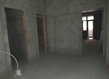 Şəhərin mərkəzində 28 may metrosunun yanında yeni tikilmiş