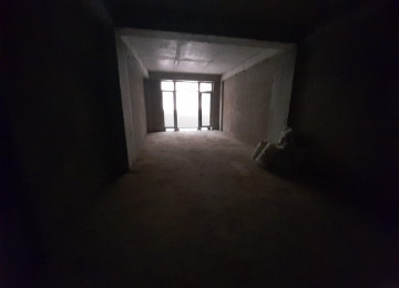 Şəhərin mərkəzində 28 may metrosunun yanında yeni tikilmiş