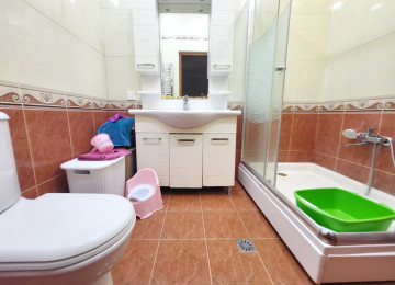 Nizami metrosu, F.Ibrahimbeyov kucesi,(5-ci paralel) Araz