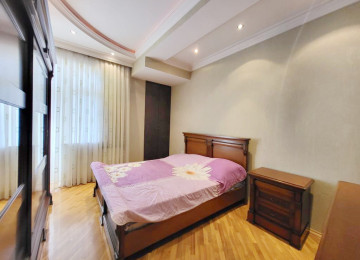 Nizami metrosu, F.Ibrahimbeyov kucesi,(5-ci paralel) Araz