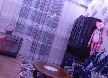 Salam 1 nəfər otağ yoldaşı qız axtarılır. Evdə bütün