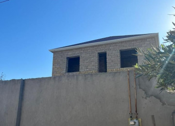 Kürdəxanının mərkəzi, yolun 50 metr kənarında,Zeytun